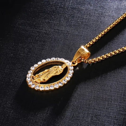 Medalla de la Virgen María 18k – Lleva tu fe cerca del corazón