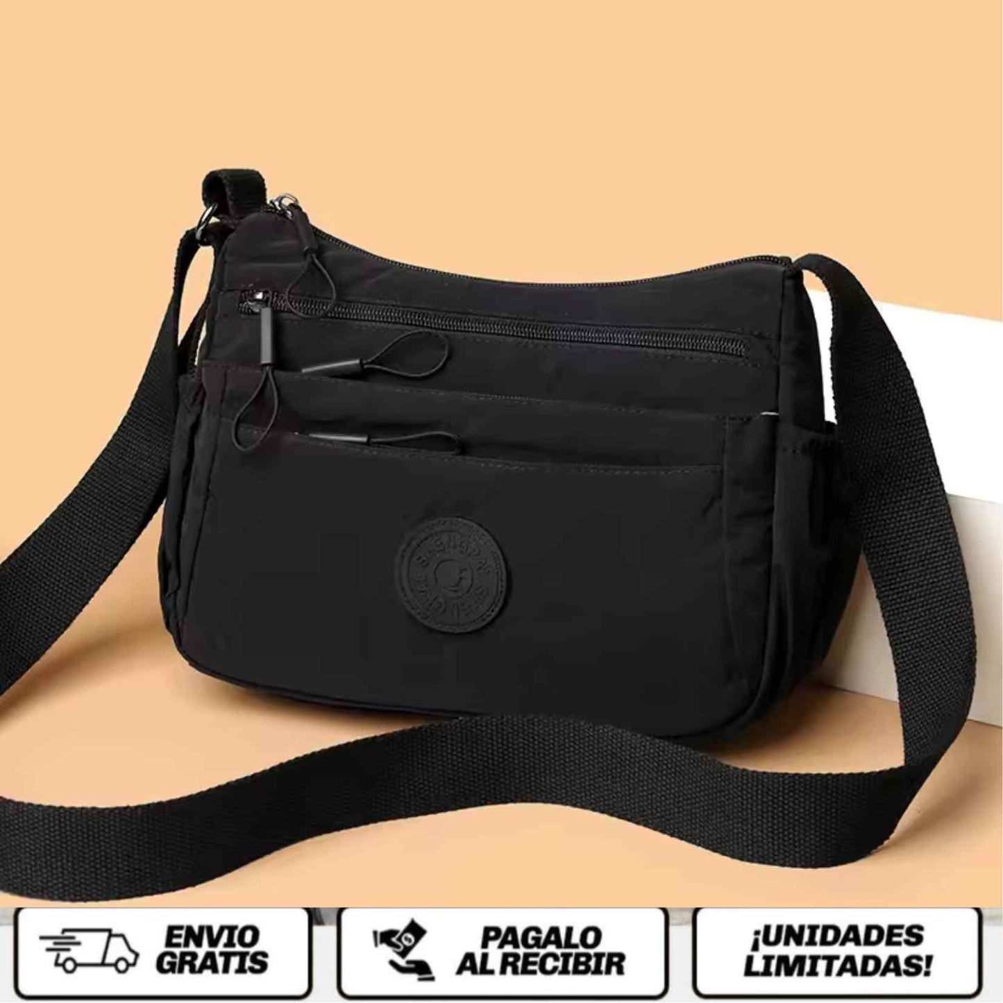 CarryLux™ 9-Way Tote  Estilo, espacio y orden en un solo bolso.